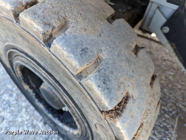 image for item LP9241 UniCarriers MDG1F4A50V  forklift