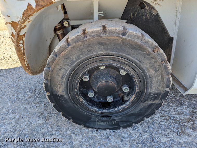 image for item LP9241 UniCarriers MDG1F4A50V  forklift