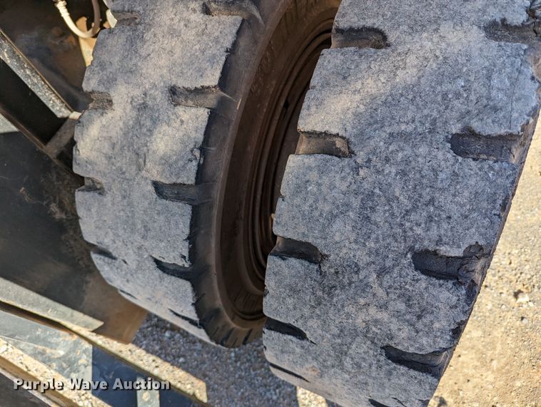 image for item LP9241 UniCarriers MDG1F4A50V  forklift