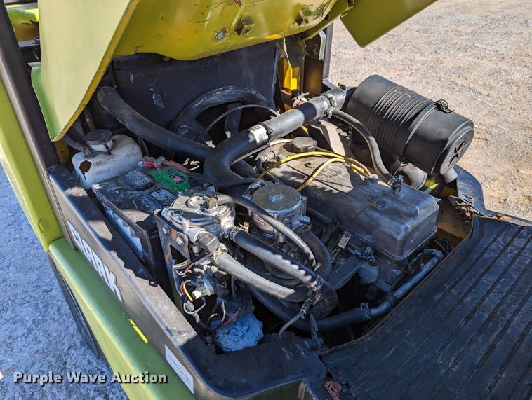 image for item LP9242 Clark CGP30  forklift