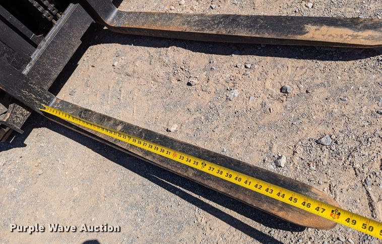 image for item LP9242 Clark CGP30  forklift