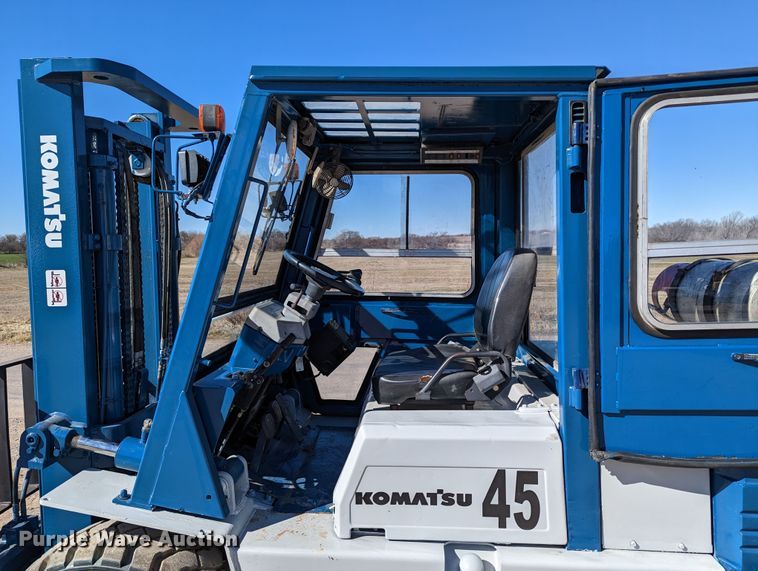 image for item LP9243 Komatsu FG45T-6  forklift
