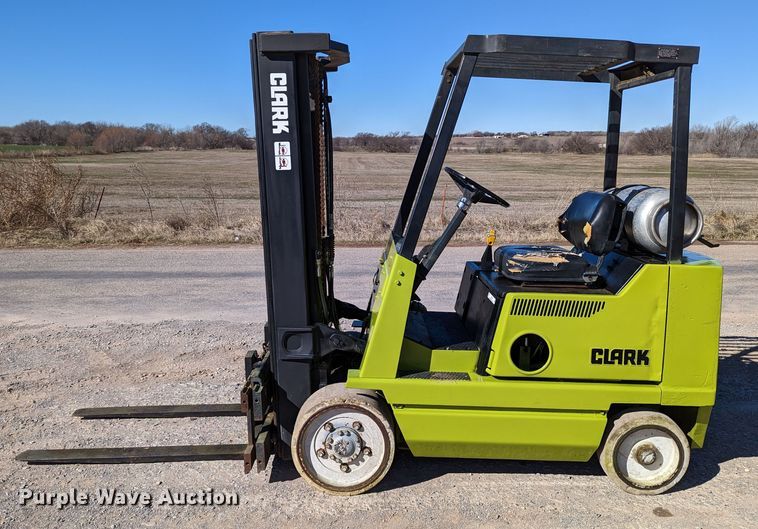 image for item LP9244 Clark GCX20  forklift