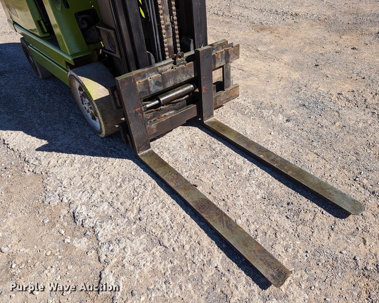 image for item LP9244 Clark GCX20  forklift
