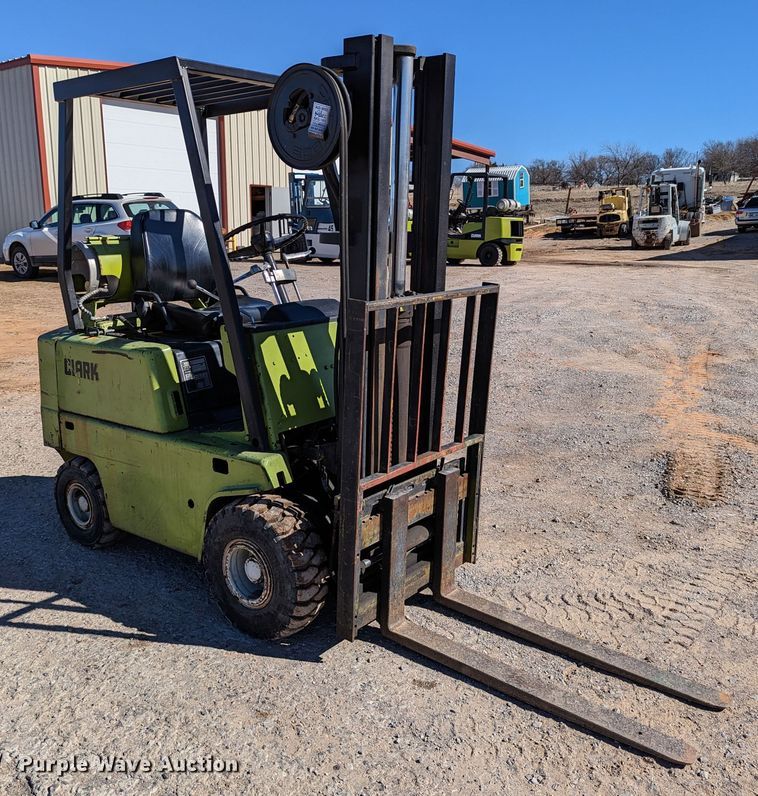 image for item LP9245 Clark C500-Y30  forklift