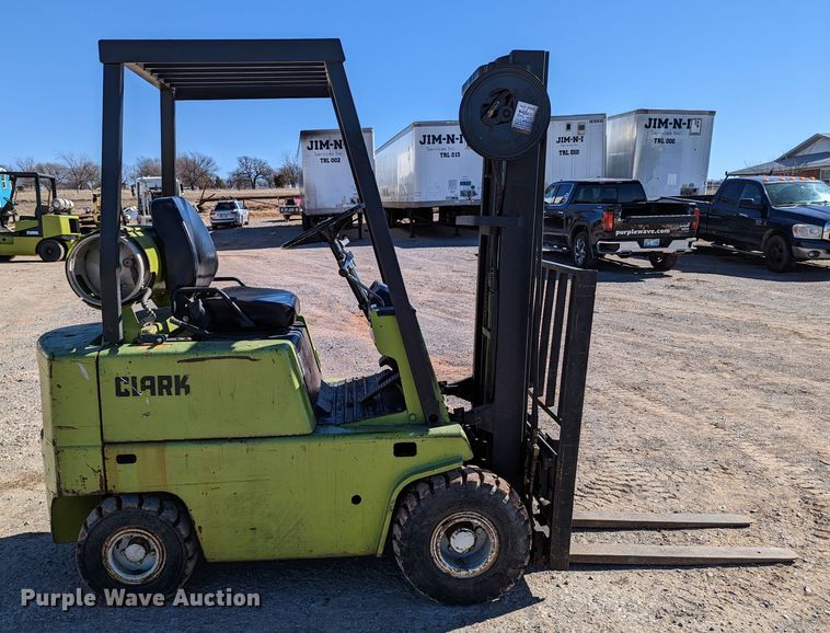 image for item LP9245 Clark C500-Y30  forklift