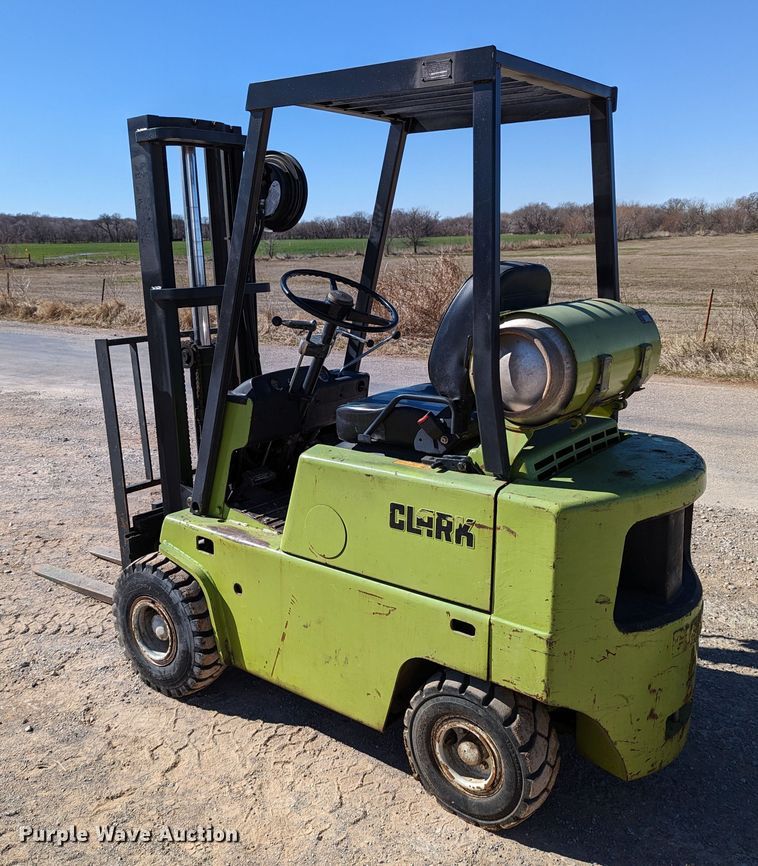 image for item LP9245 Clark C500-Y30  forklift