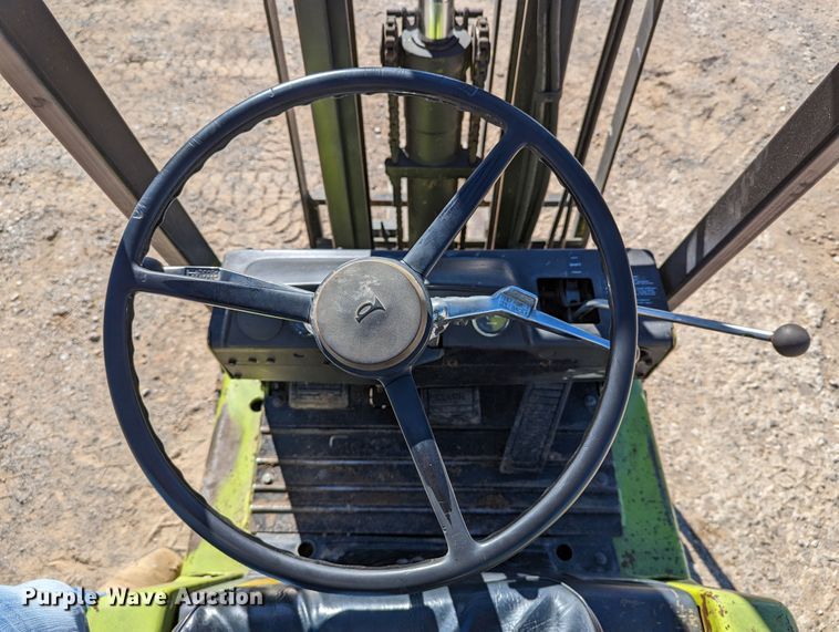 image for item LP9245 Clark C500-Y30  forklift