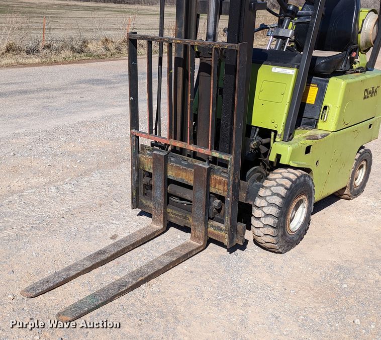 image for item LP9245 Clark C500-Y30  forklift