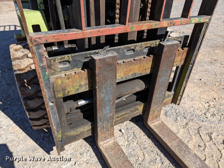 image for item LP9245 Clark C500-Y30  forklift