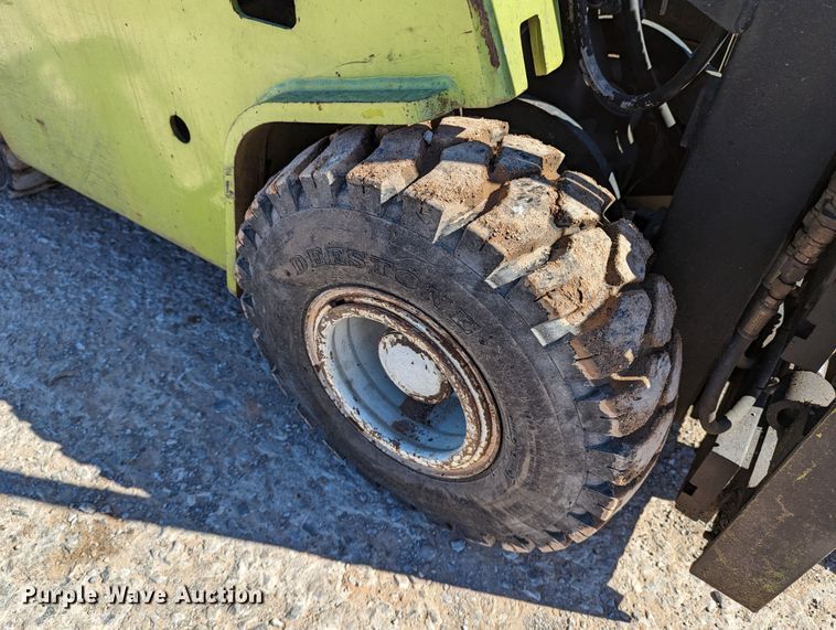 image for item LP9245 Clark C500-Y30  forklift