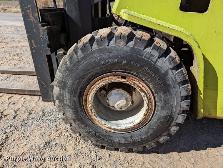 image for item LP9245 Clark C500-Y30  forklift