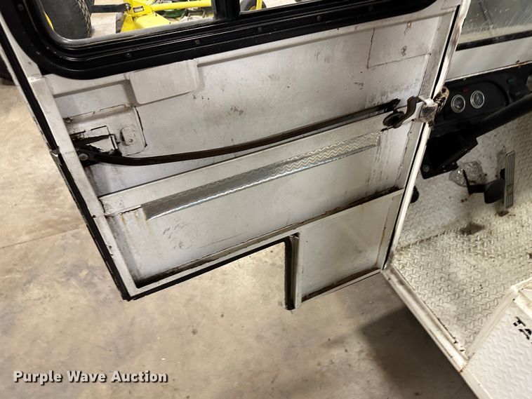 image for item LT9073 (2) utility vehicles