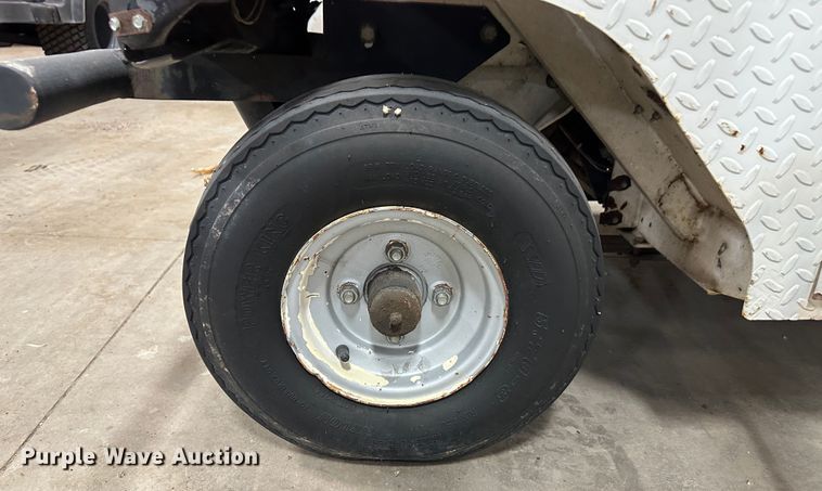 image for item LT9073 (2) utility vehicles