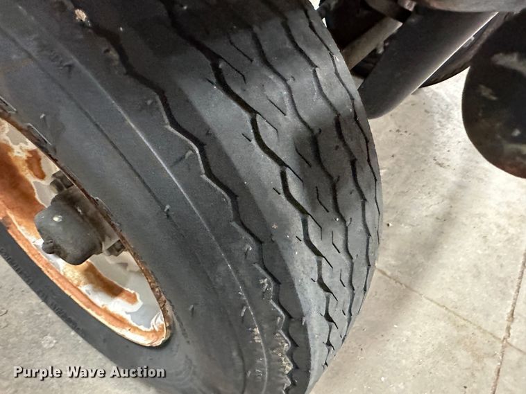 image for item LT9073 (2) utility vehicles