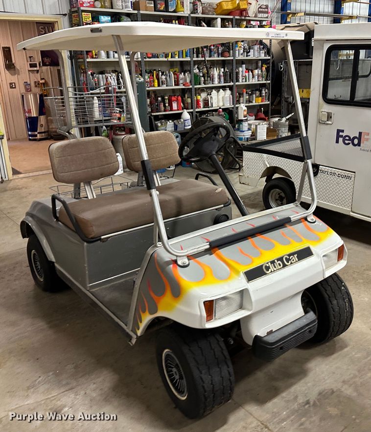 image for item LT9073 (2) utility vehicles