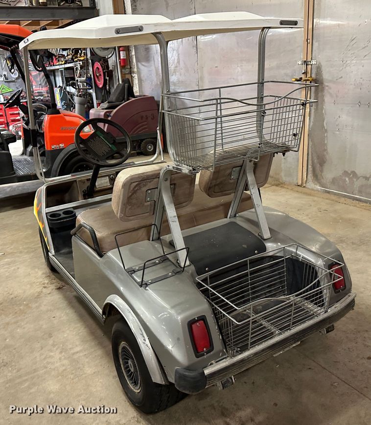 image for item LT9073 (2) utility vehicles