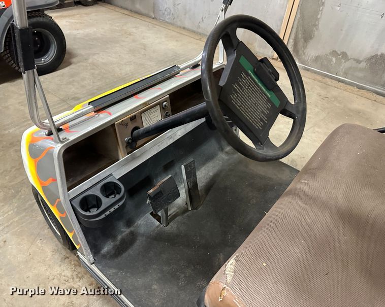 image for item LT9073 (2) utility vehicles