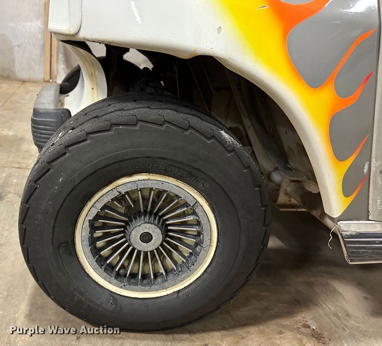 image for item LT9073 (2) utility vehicles