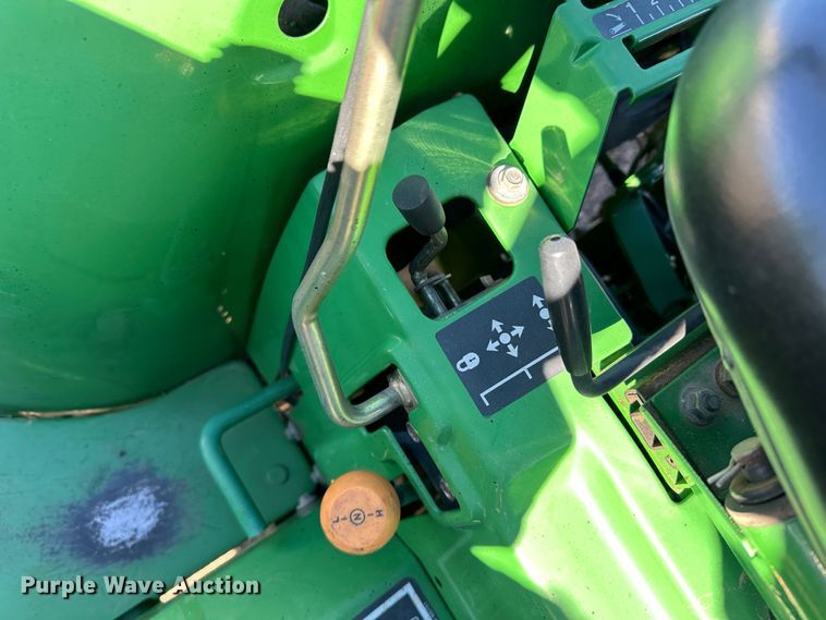 image for item LT9077 John Deere 790  tractor