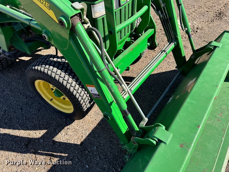 image for item LT9077 John Deere 790  tractor