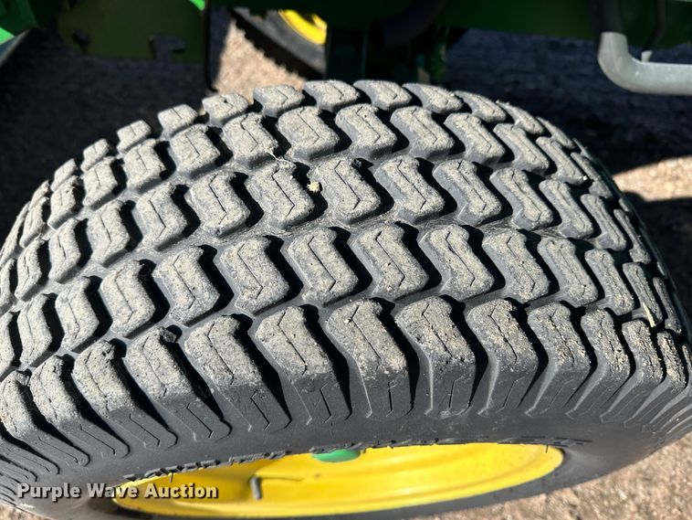 image for item LT9077 John Deere 790  tractor