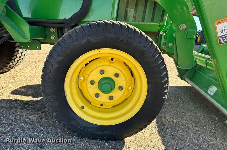 image for item LT9077 John Deere 790  tractor