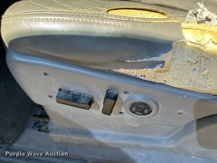 image for item LT9109 2005 GMC Sierra 1500  Crew Cab pickup truck