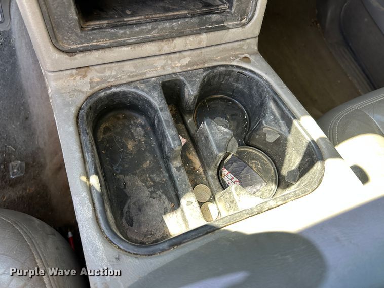 image for item LT9109 2005 GMC Sierra 1500  Crew Cab pickup truck