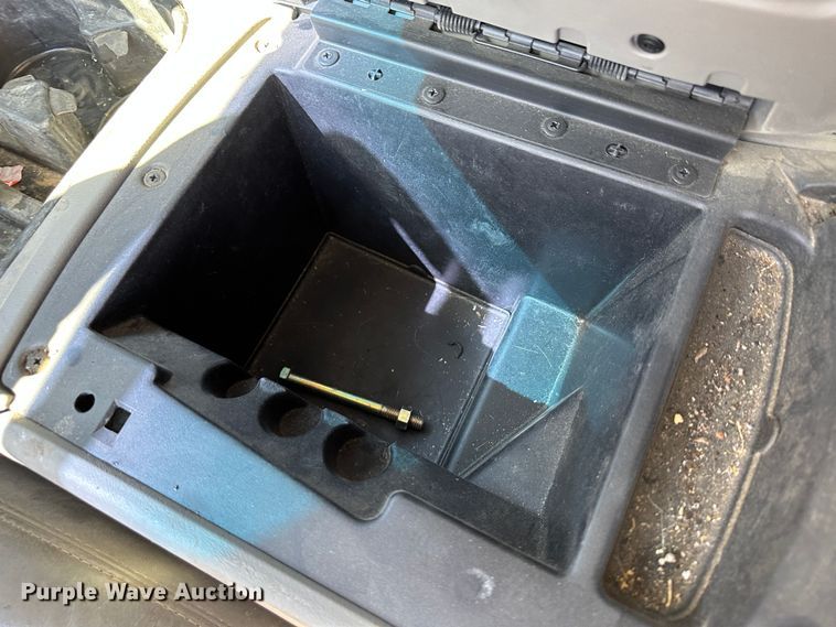 image for item LT9109 2005 GMC Sierra 1500  Crew Cab pickup truck