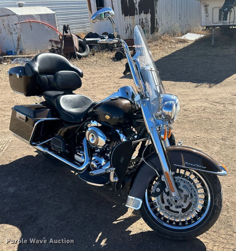 image for item LT9481 2013 Harley Davidson Road King  110th Anniversary Edition motorcycle