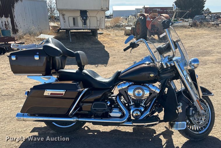 image for item LT9481 2013 Harley Davidson Road King  110th Anniversary Edition motorcycle