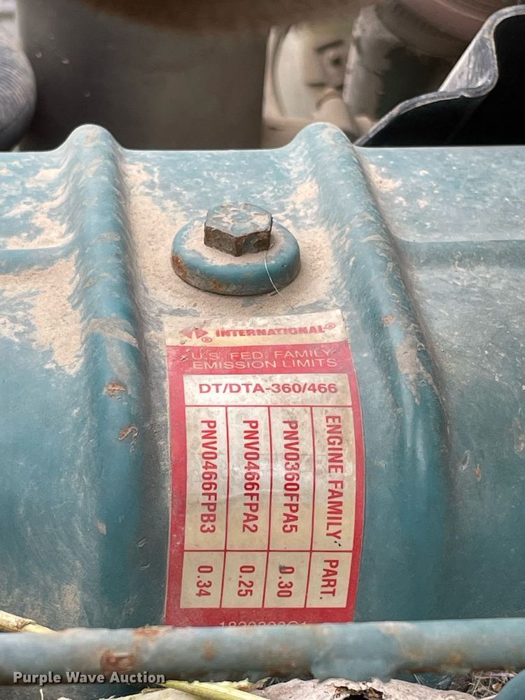 image for item MB9005 1993 International 4700  box truck