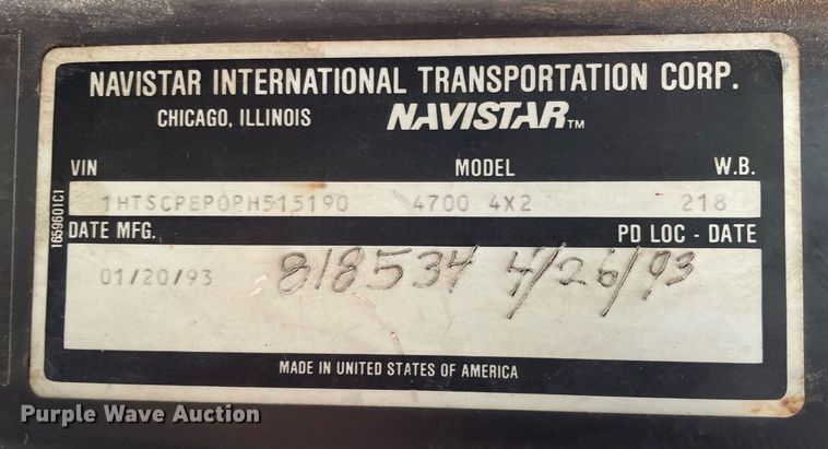 image for item MB9005 1993 International 4700  box truck