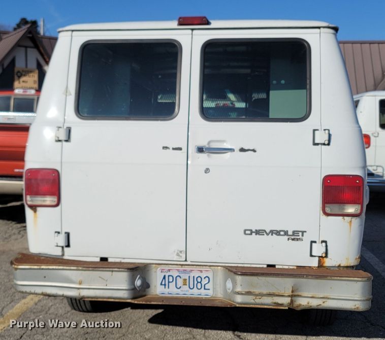 image for item MB9810 1995 Chevrolet G30  van