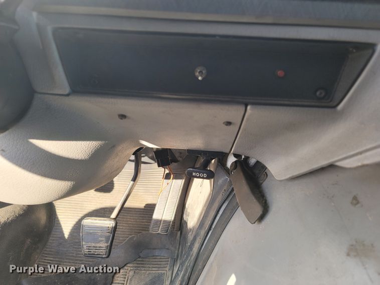 image for item MB9810 1995 Chevrolet G30  van