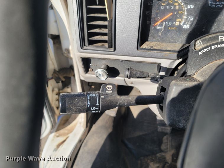 image for item MB9810 1995 Chevrolet G30  van