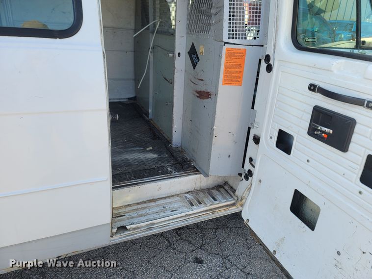 image for item MB9810 1995 Chevrolet G30  van