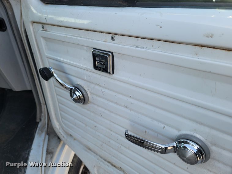 image for item MB9810 1995 Chevrolet G30  van