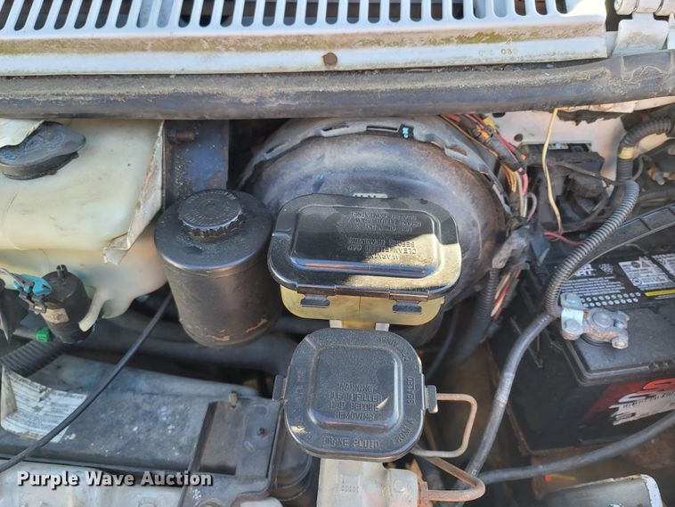 image for item MB9810 1995 Chevrolet G30  van