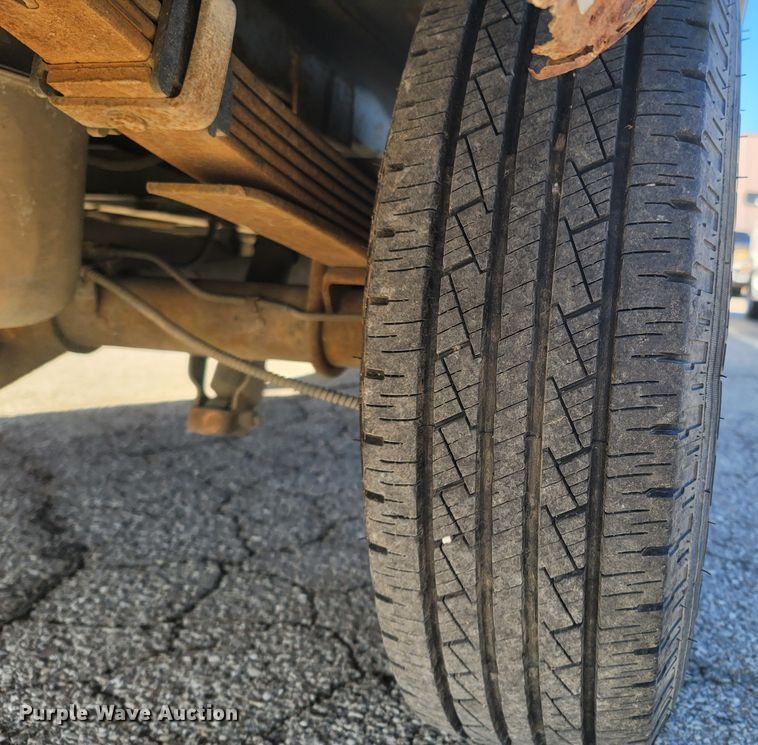 image for item MB9810 1995 Chevrolet G30  van