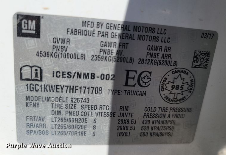 image for item MB9812 2017 Chevrolet Silverado 2500HD  Crew Cab pickup truck