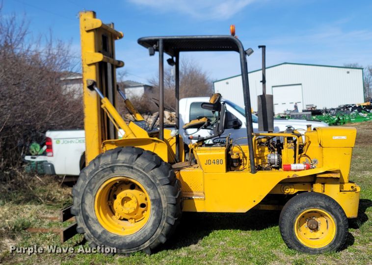 image for item MB9823 John Deere JD480  forklift