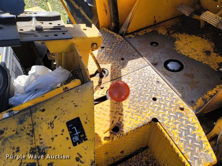 image for item MB9823 John Deere JD480  forklift