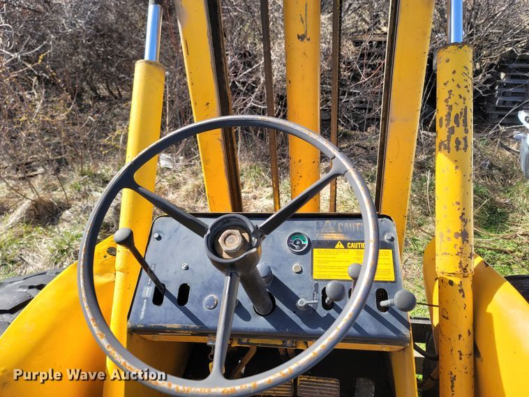 image for item MB9823 John Deere JD480  forklift