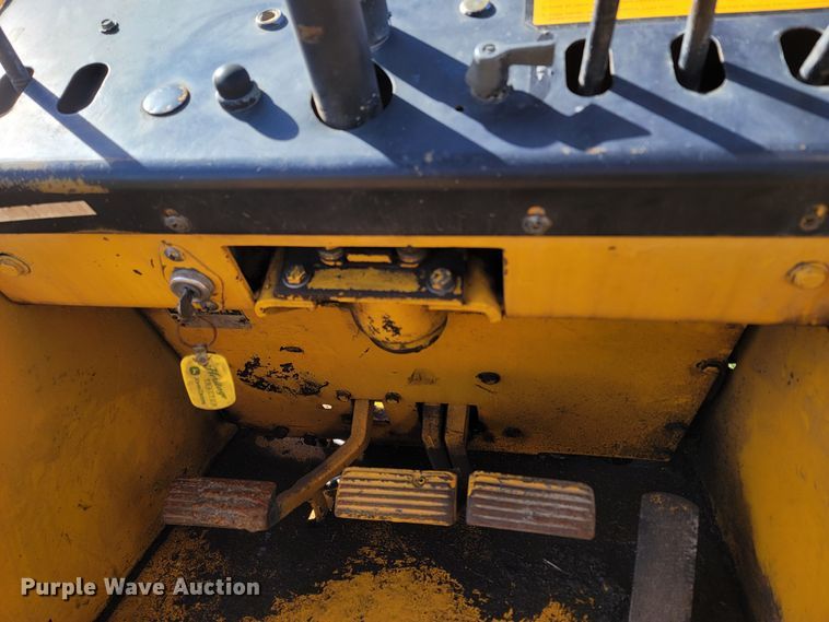 image for item MB9823 John Deere JD480  forklift