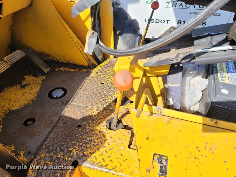 image for item MB9823 John Deere JD480  forklift