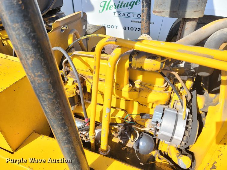 image for item MB9823 John Deere JD480  forklift