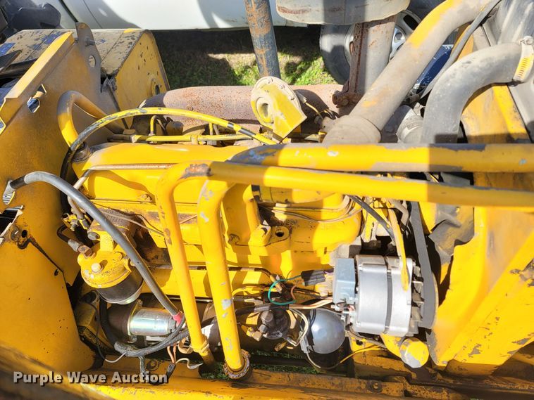 image for item MB9823 John Deere JD480  forklift