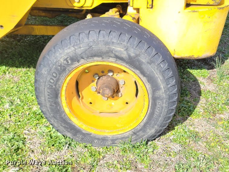 image for item MB9823 John Deere JD480  forklift